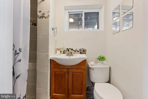 $615,000 | 2600 Arcola Avenue, Silver Spring, MD 20902