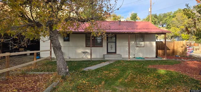 $130,000 | 316 South 8th Street, Thermopolis, WY 82443