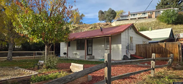 $130,000 | 316 South 8th Street, Thermopolis, WY 82443