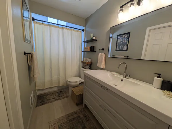$279,000 | 18298 Alvaro Avenue, Riverview, MI 48193