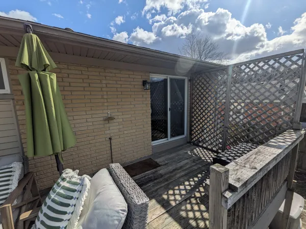 $279,000 | 18298 Alvaro Avenue, Riverview, MI 48193