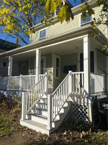 $2,000 | 30 Channing Street, Unit 3, Newport, RI 02840