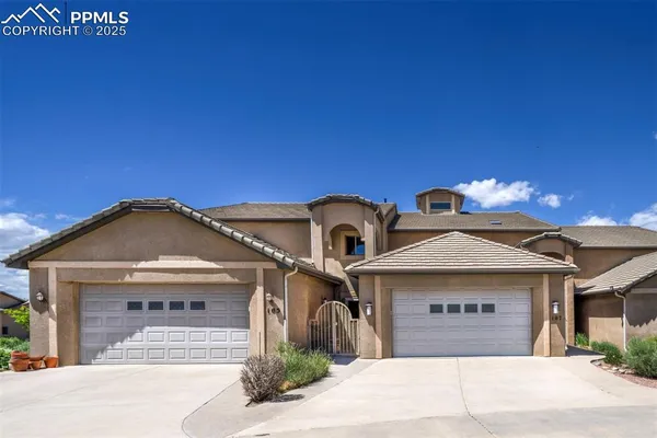 $449,500 | 105 Aberdeen Bluffs, Pueblo, CO 81004