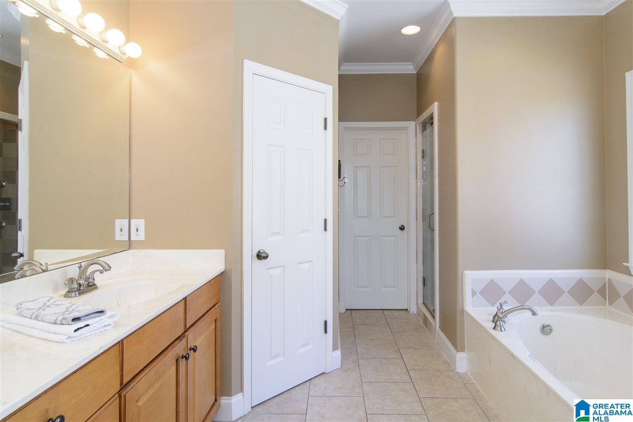 821 Meadow Ridge Lane Birmingham, AL 35242 - Photo 19 of 43
