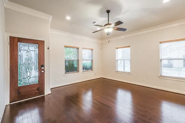 $1,950 | 3521 Clearview Circle, Houston, TX 77025