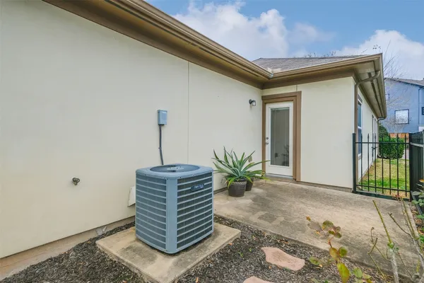$1,950 | 3521 Clearview Circle, Houston, TX 77025