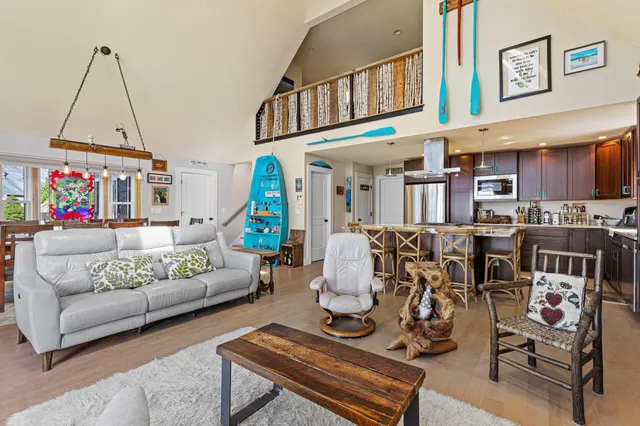 $1,350,000 | 10 Gallinari Way, Bridgton, ME 04009