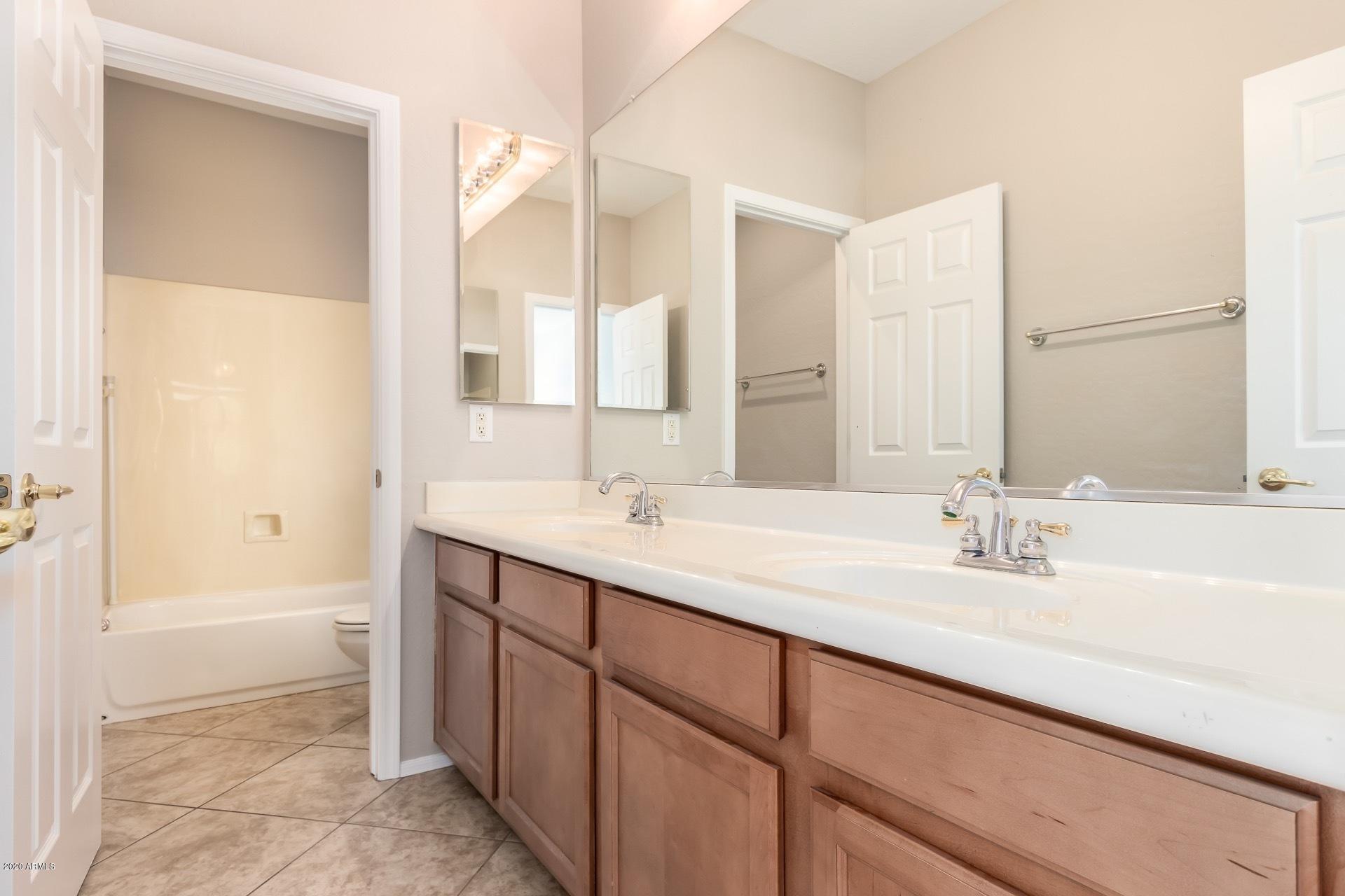 9709 South Reidar Road Laveen, AZ 85339 - Photo 28 of 33 Bath