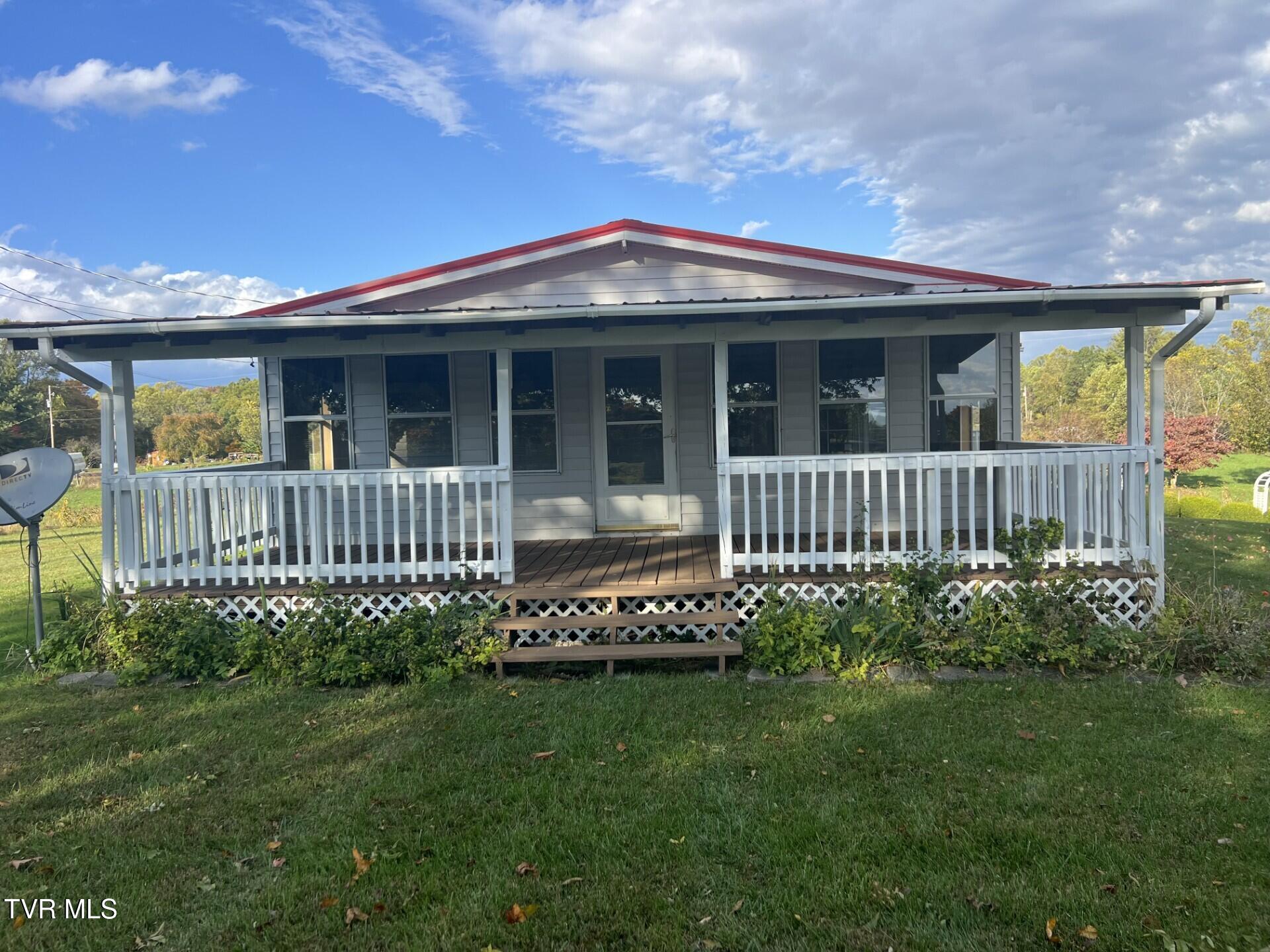 7049 DC Caney Ridge Road Coeburn, VA 24230 - Photo 4 of 35 Side