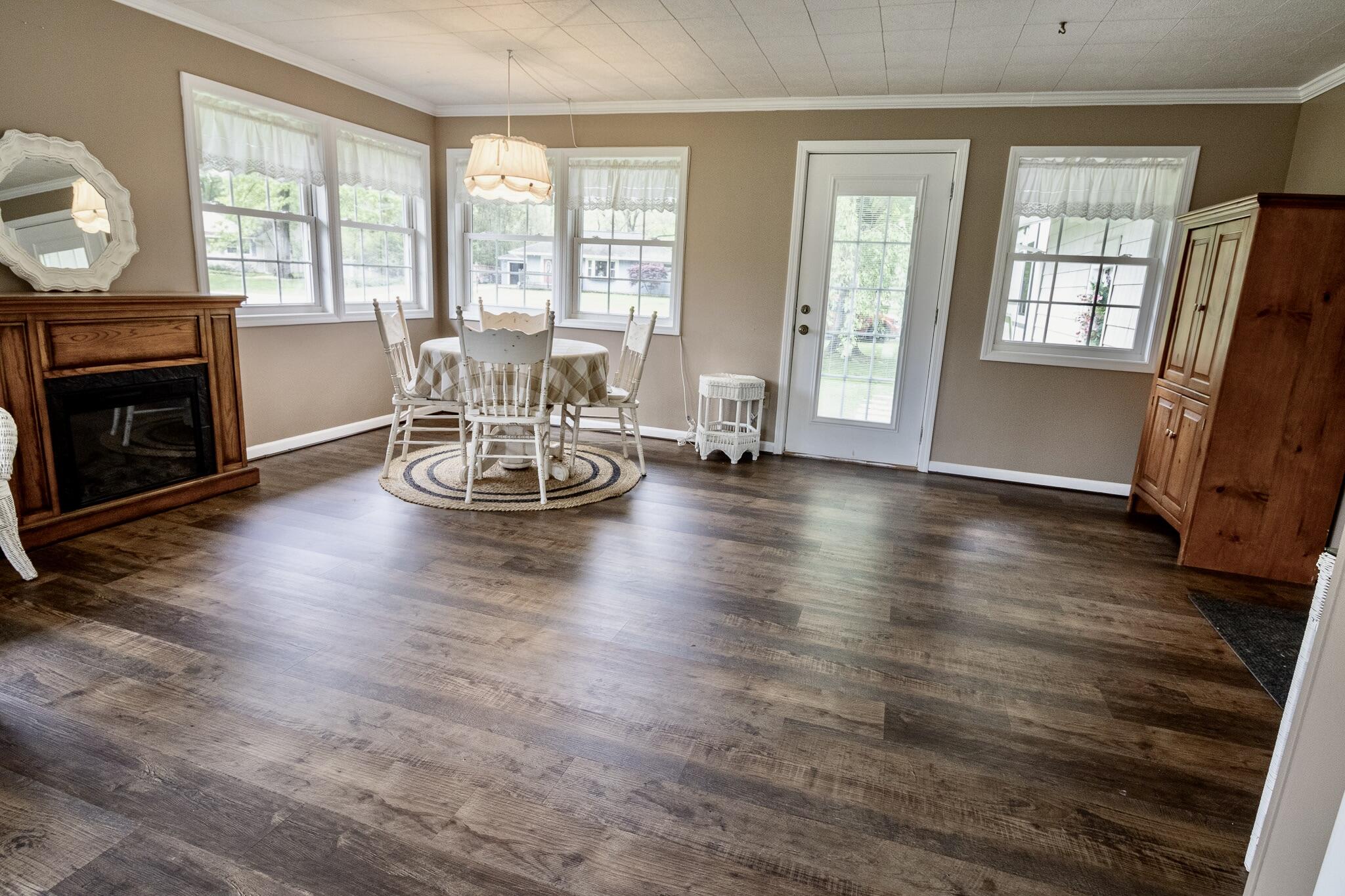 3129 Happy Valley Road Jackson, MI 49203 - Photo 15 of 50 3SeasonRoom5