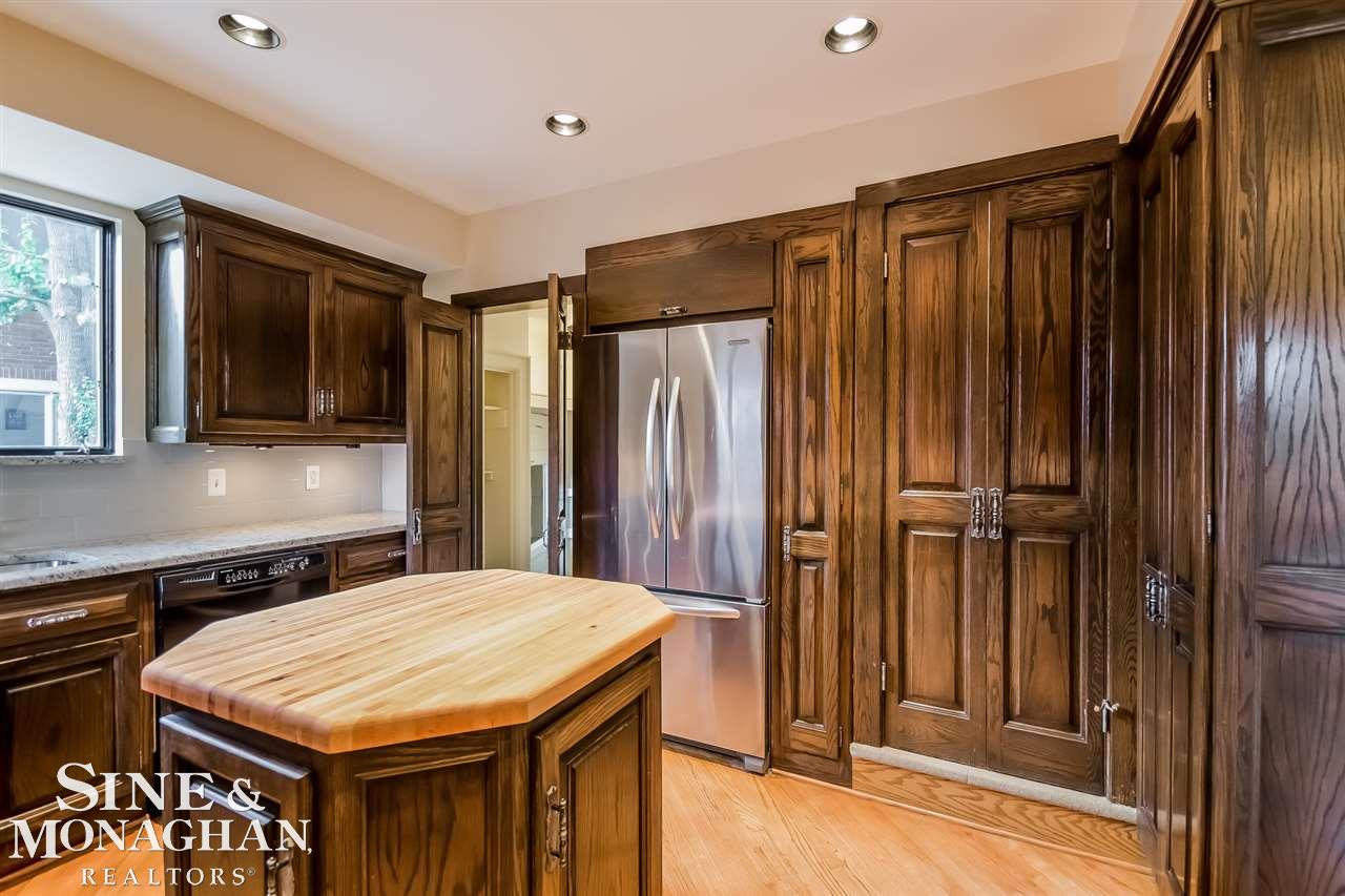 1035 Bishop Road Grosse Pointe Park, MI 48230 - Photo 17 of 62