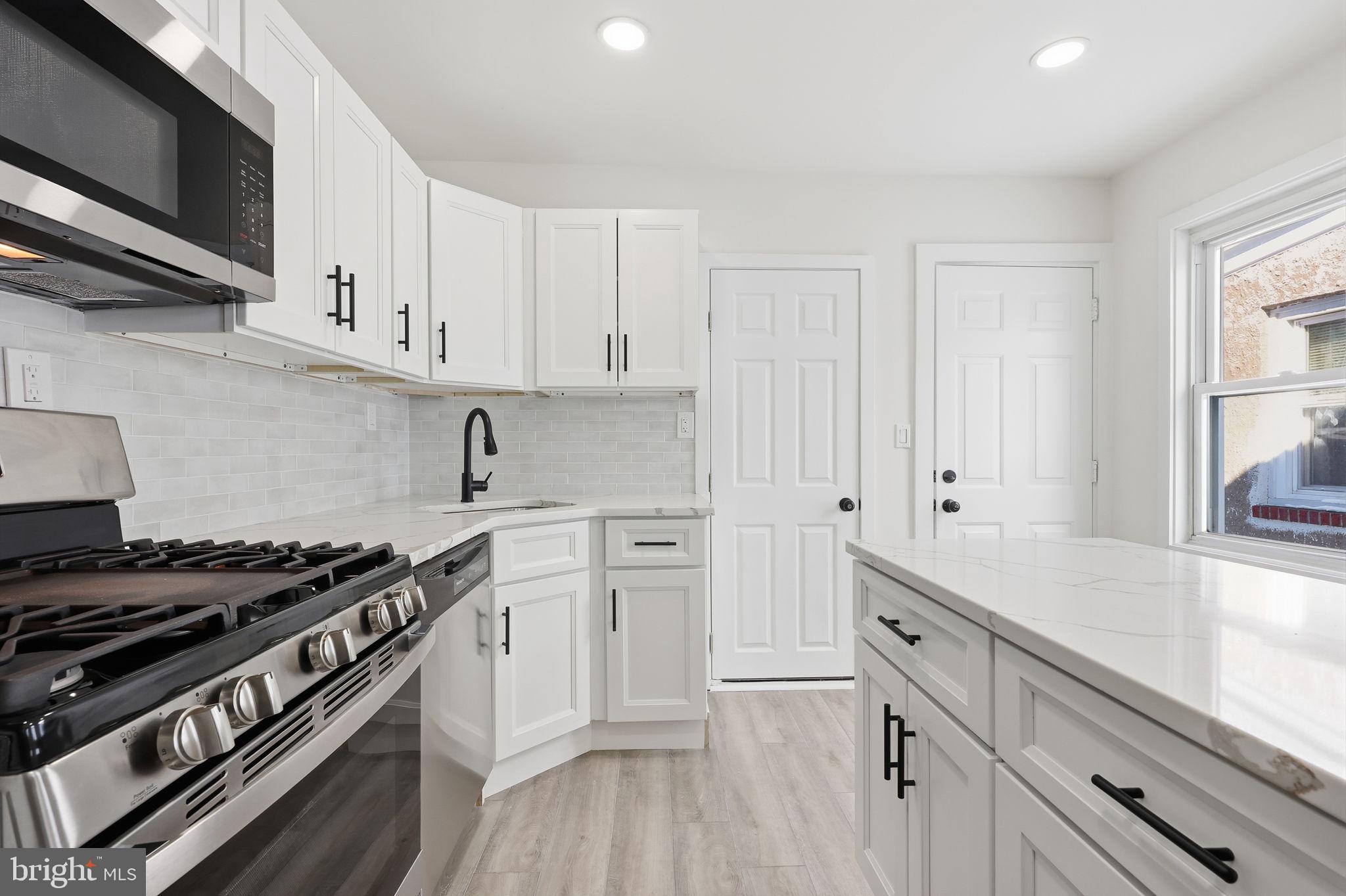 509 Pond Street Bristol, PA 19007 - Photo 12 of 26