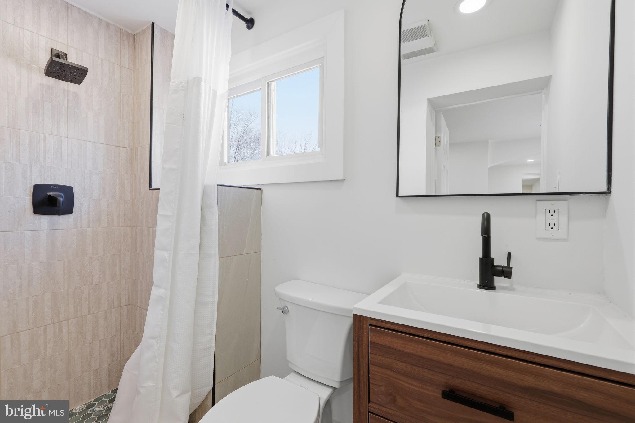 509 Pond Street Bristol, PA 19007 - Photo 14 of 26