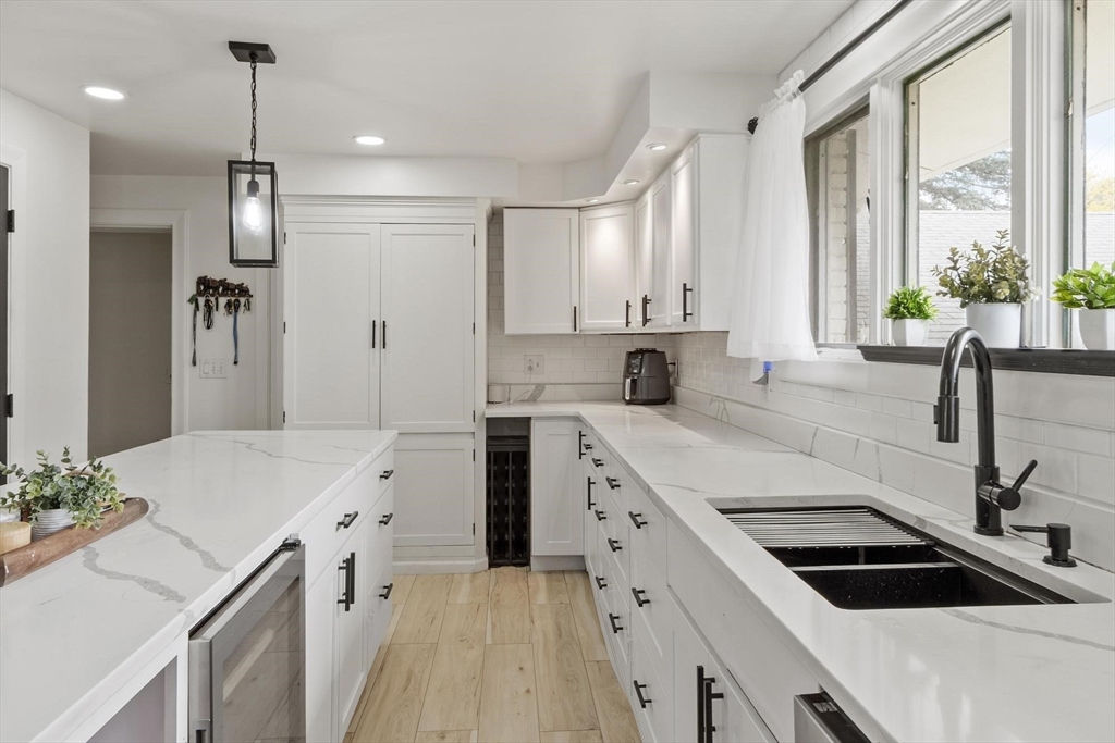 82 Cornell Road Marblehead, MA 01945 - Photo 11 of 42