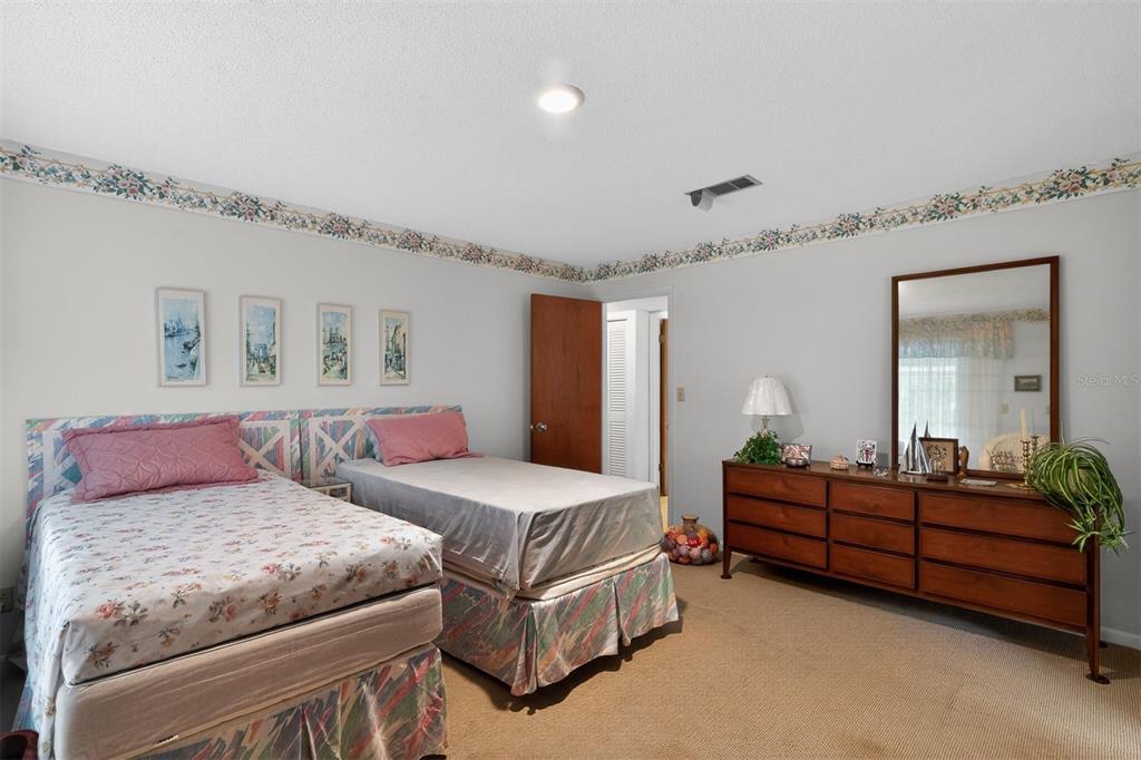 9603 Southwest 17th Avenue Gainesville, FL 32607 - Photo 15 of 30