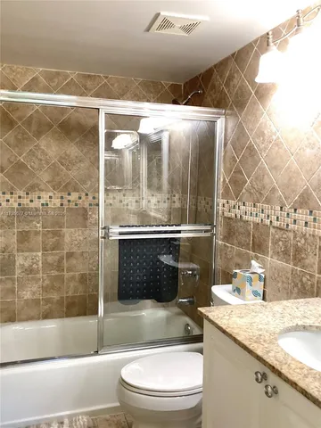 $2,000 | 8962 South Hollybrook Boulevard, Unit 305, Pembroke Pines, FL 33025