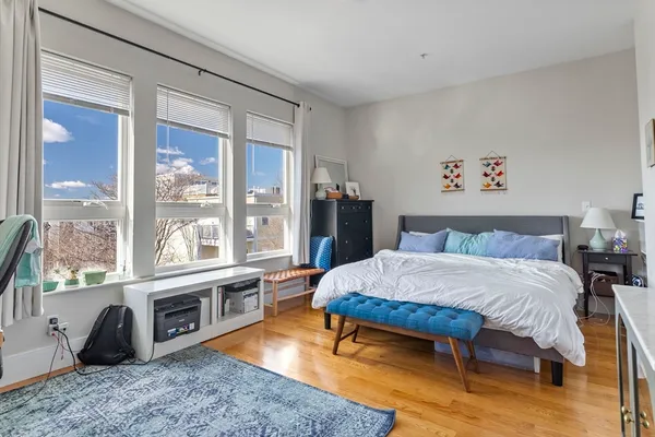 $4,700 | 200 Silver Street, Unit 5, Boston, MA 02127