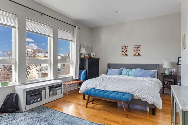 $4,700 | 200 Silver Street, Unit 5, Boston, MA 02127