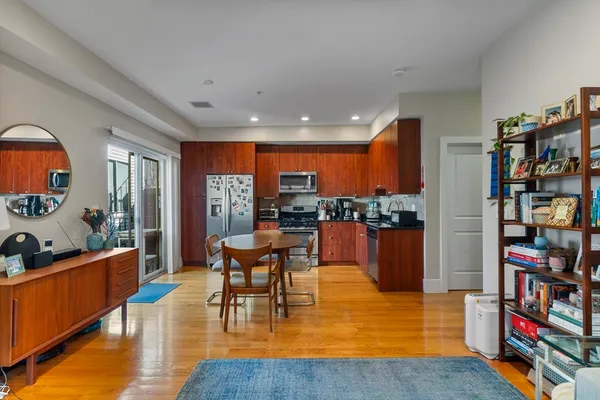 $4,700 | 200 Silver Street, Unit 5, Boston, MA 02127