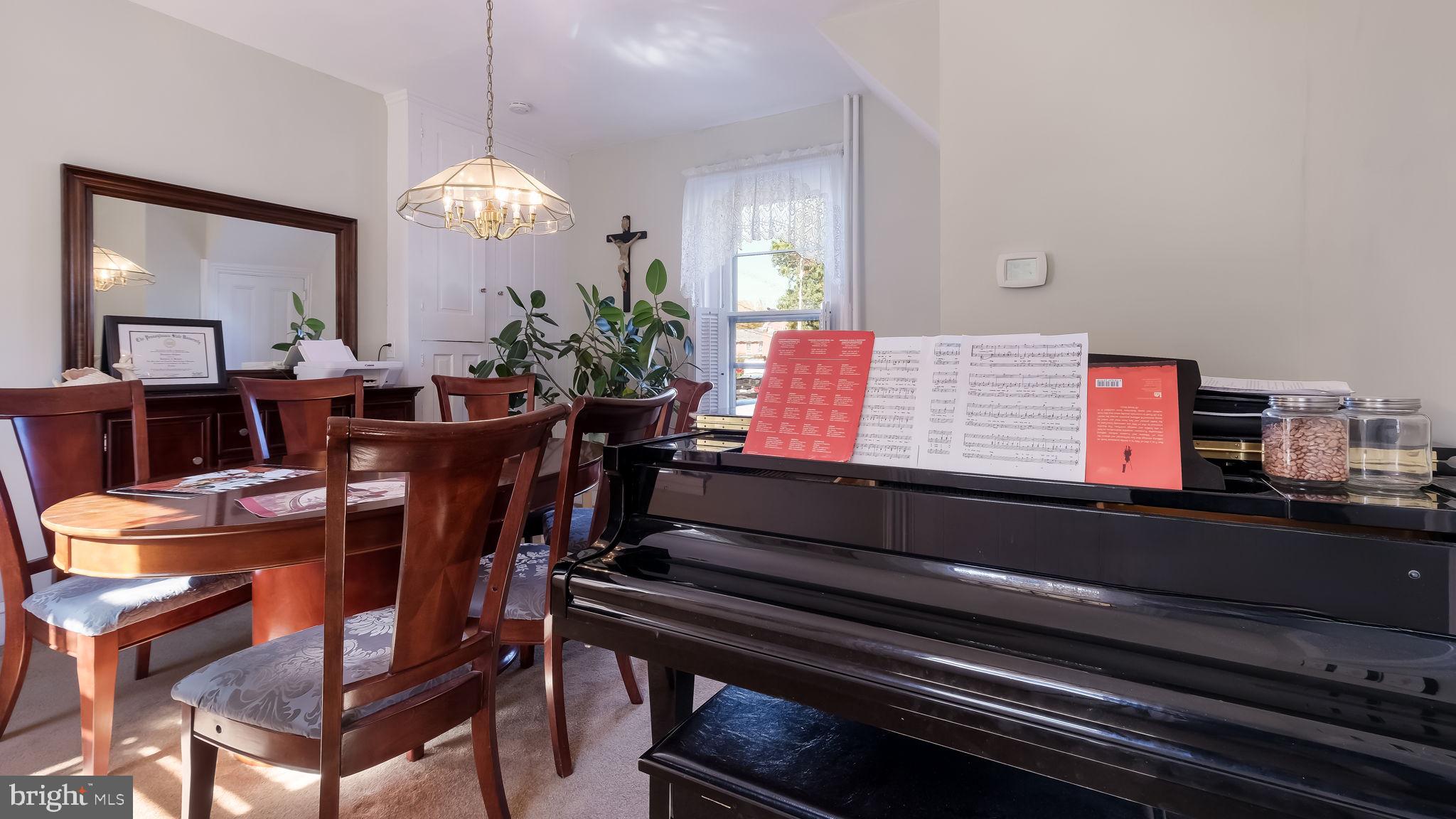 285 North Main Street Doylestown, PA 18901 - Photo 19 of 53 First Floor Apt Dining Room