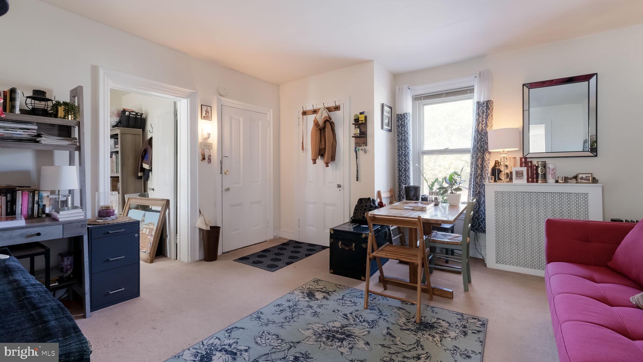 285 North Main Street Doylestown, PA 18901 - Photo 27 of 53 2nd Floor Front Apt
Living Room