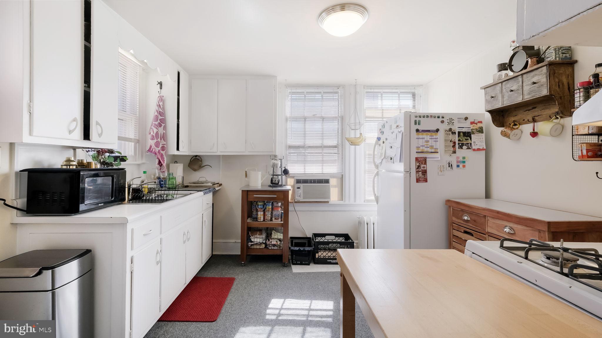 285 North Main Street Doylestown, PA 18901 - Photo 28 of 53 2md Floor Front Apt
Kitchen