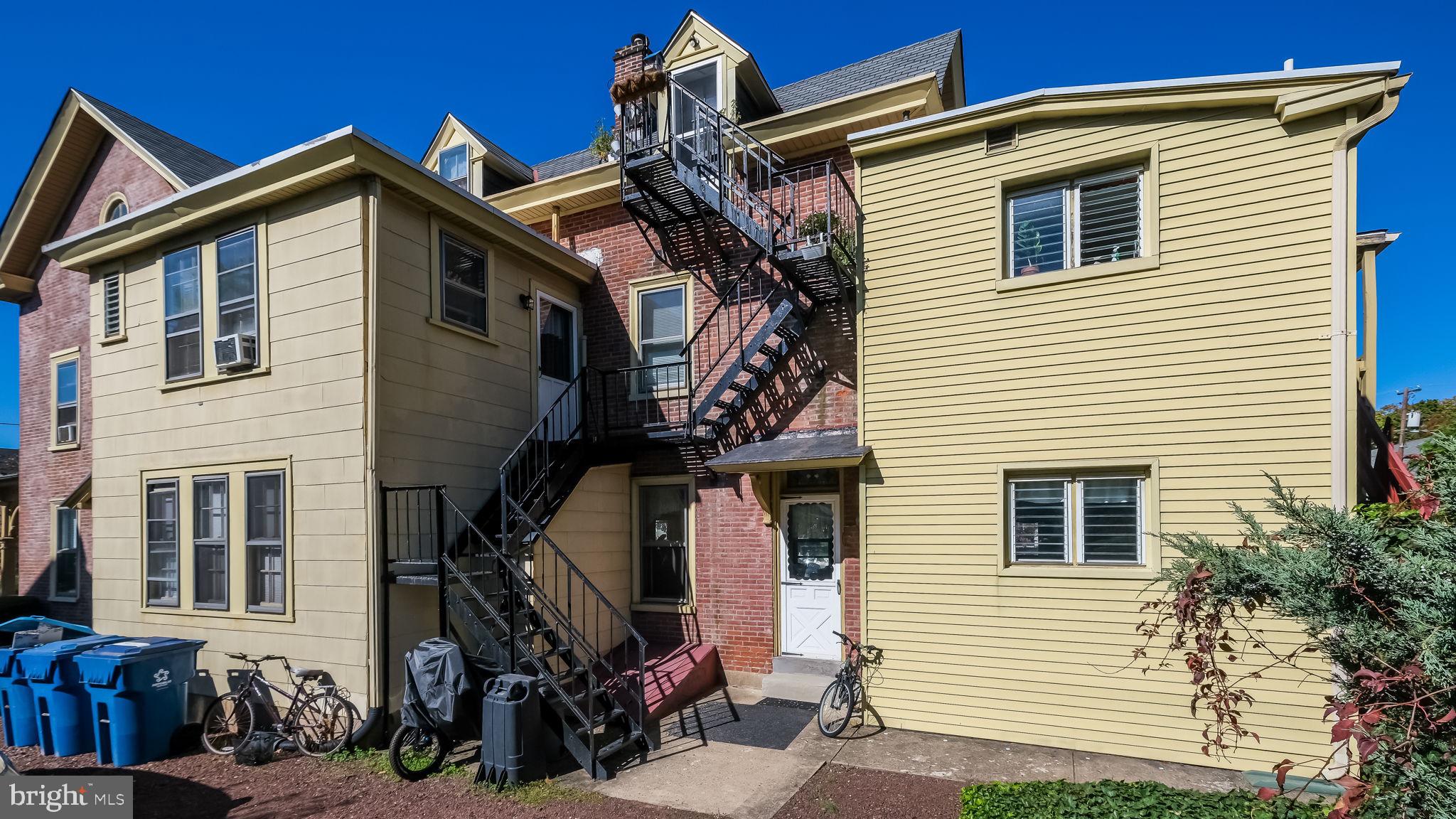 285 North Main Street Doylestown, PA 18901 - Photo 47 of 53 Driveway Side view