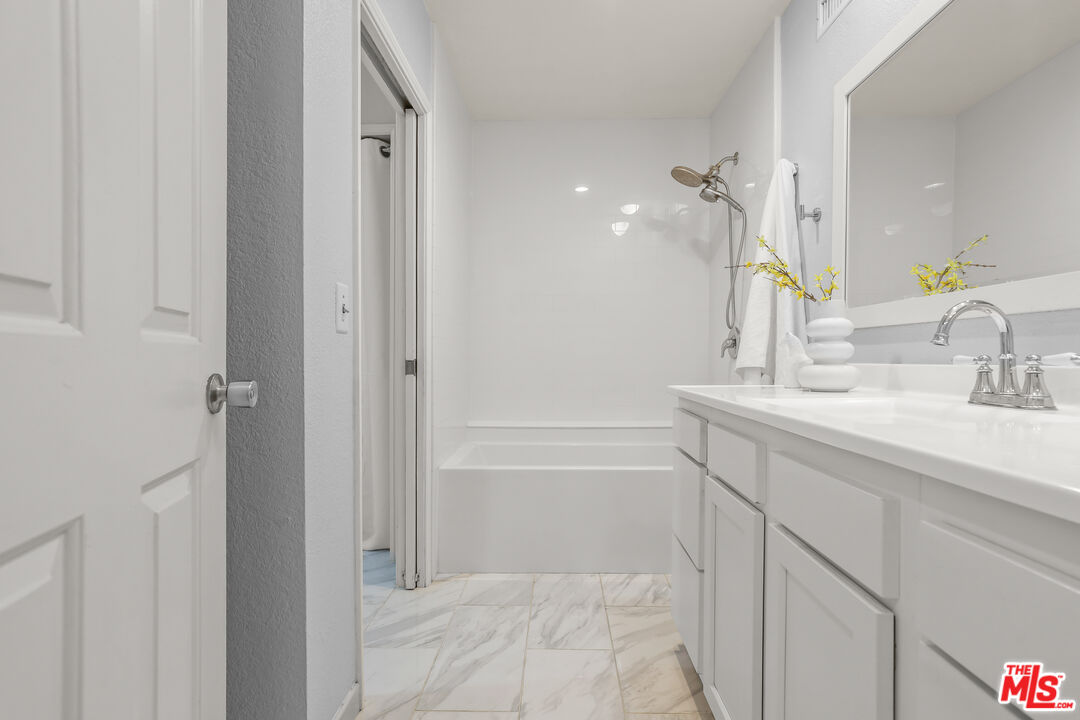 478 South Madison Avenue, Unit 2 Pasadena, CA 91101 - Photo 21 of 32