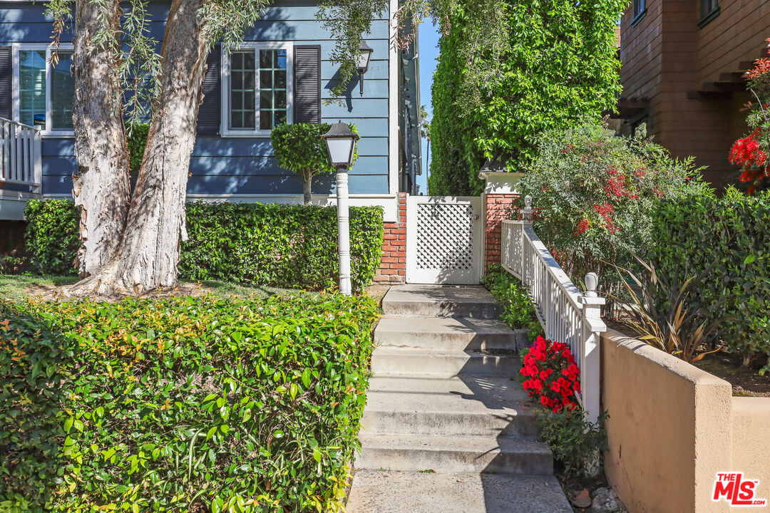 478 South Madison Avenue, Unit 2 Pasadena, CA 91101 - Photo 4 of 32