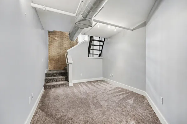 $2,500 | 600 Broadway Avenue Northwest, Unit 220, Grand Rapids, MI 49504