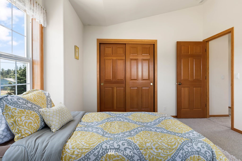 2013 West Beach Road Oak Harbor, WA 98277 - Photo 15 of 25 Gallery Image 15