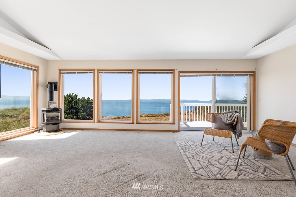 2013 West Beach Road Oak Harbor, WA 98277 - Photo 5 of 25 Gallery Image 5