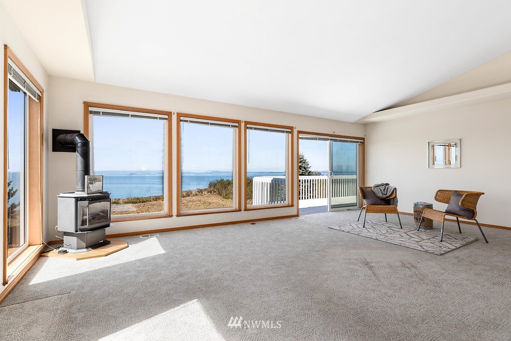 2013 West Beach Road Oak Harbor, WA 98277 - Photo 6 of 25 Gallery Image 6