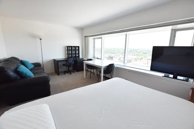 $1,750 | 555 East William Street, Unit 22E, Ann Arbor, MI 48104