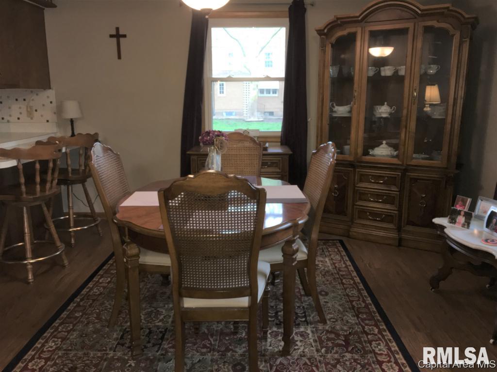 140 East Tanner Street Waverly, IL 62692 - Photo 9 of 18