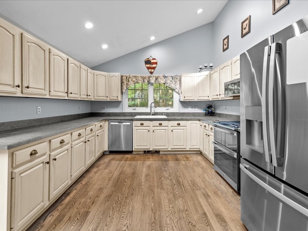 235 Stone School Road Sutton, MA 01590 - Photo 11 of 41