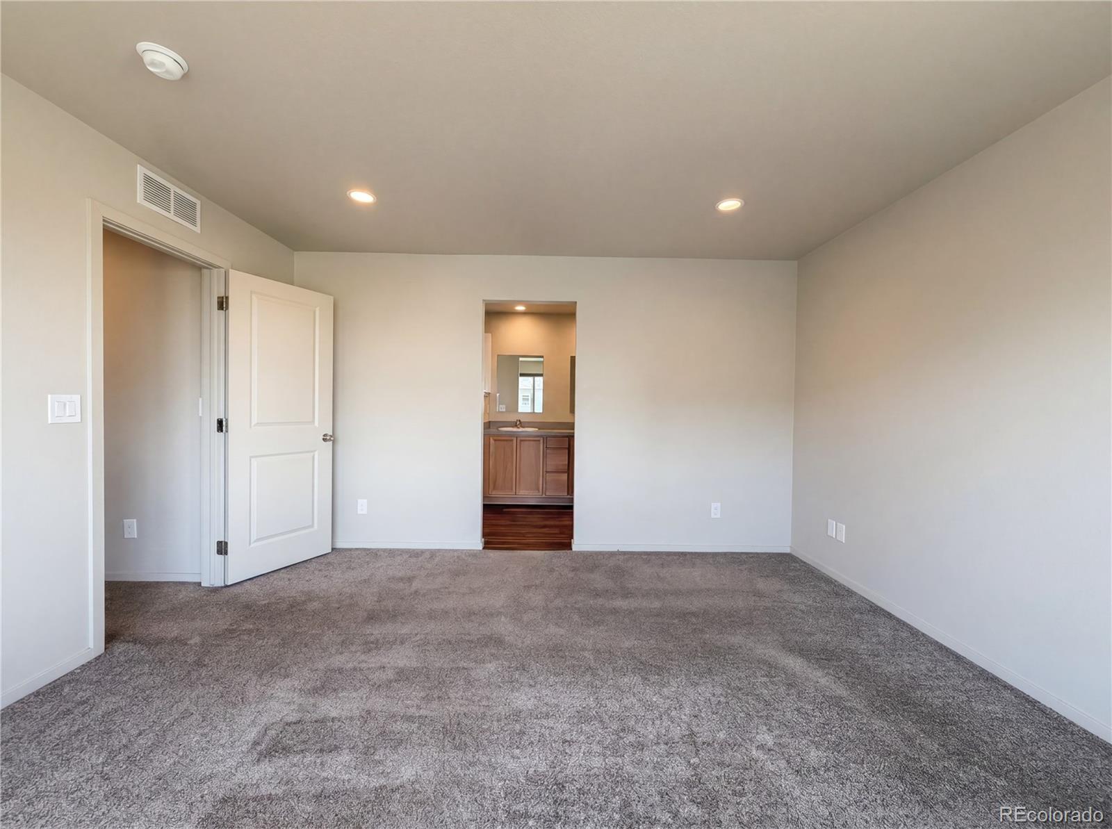 12746 River Rock Way Longmont, CO 80504 - Photo 17 of 40