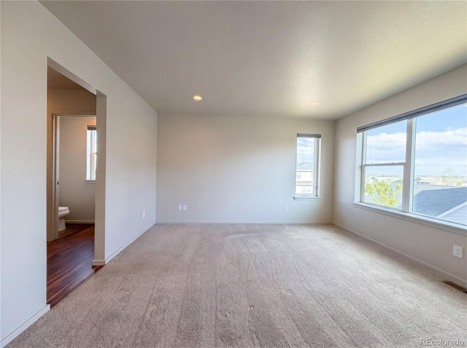 12746 River Rock Way Longmont, CO 80504 - Photo 4 of 40