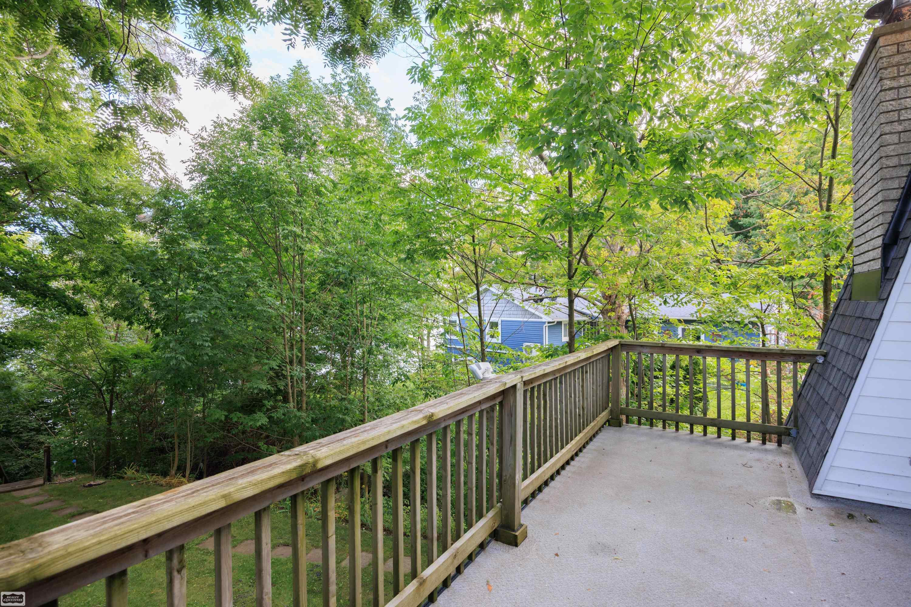 2345 Lakeshore Road Applegate, MI 48401 - Photo 17 of 34