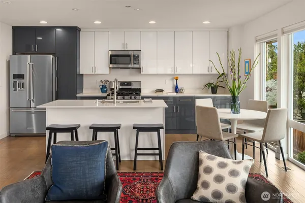 $3,300 | 4321 South Webster Street, Unit E, Seattle, WA 98118