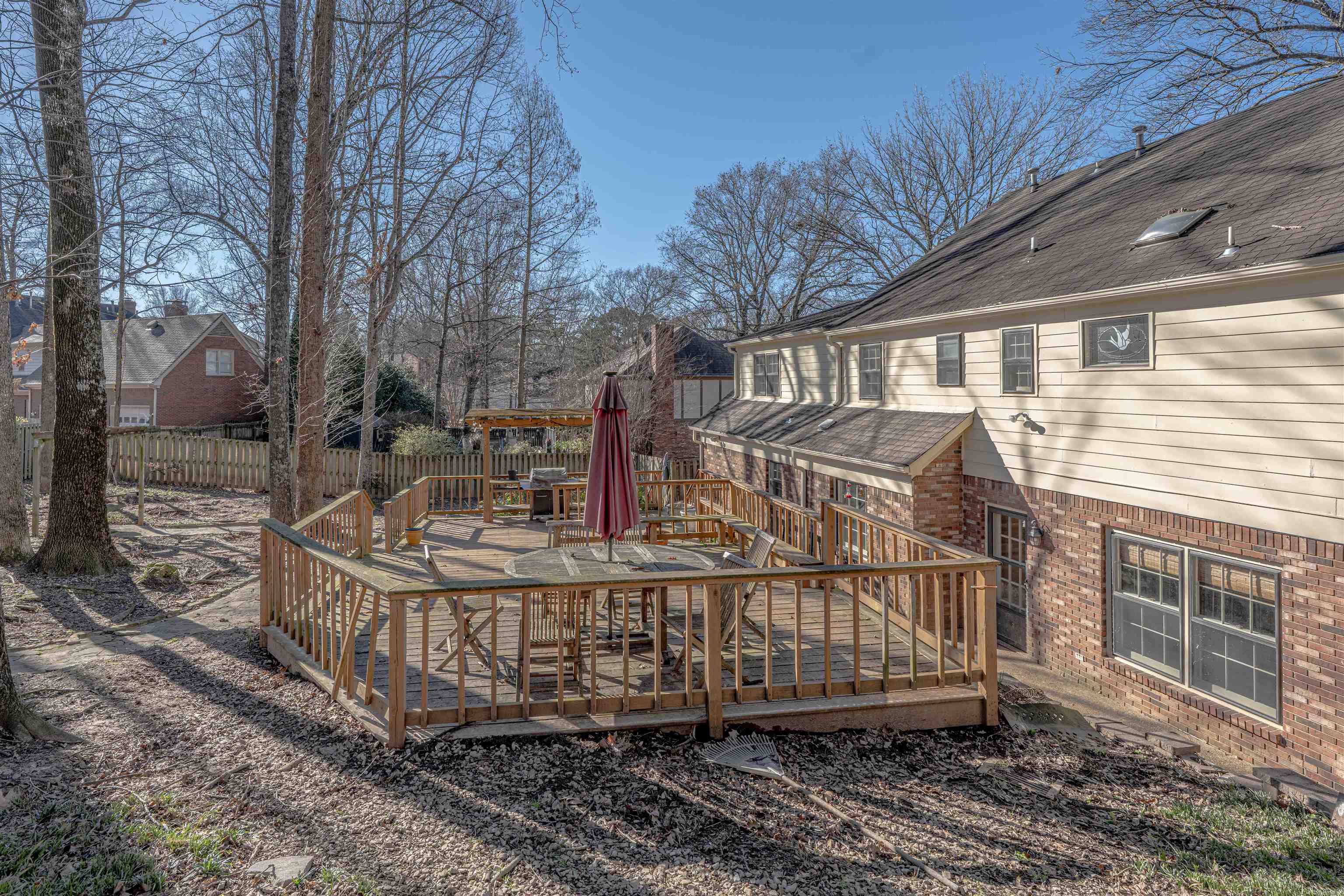 8883 Farmoor Road Germantown, TN 38139 - Photo 30 of 34 View of wooden deck