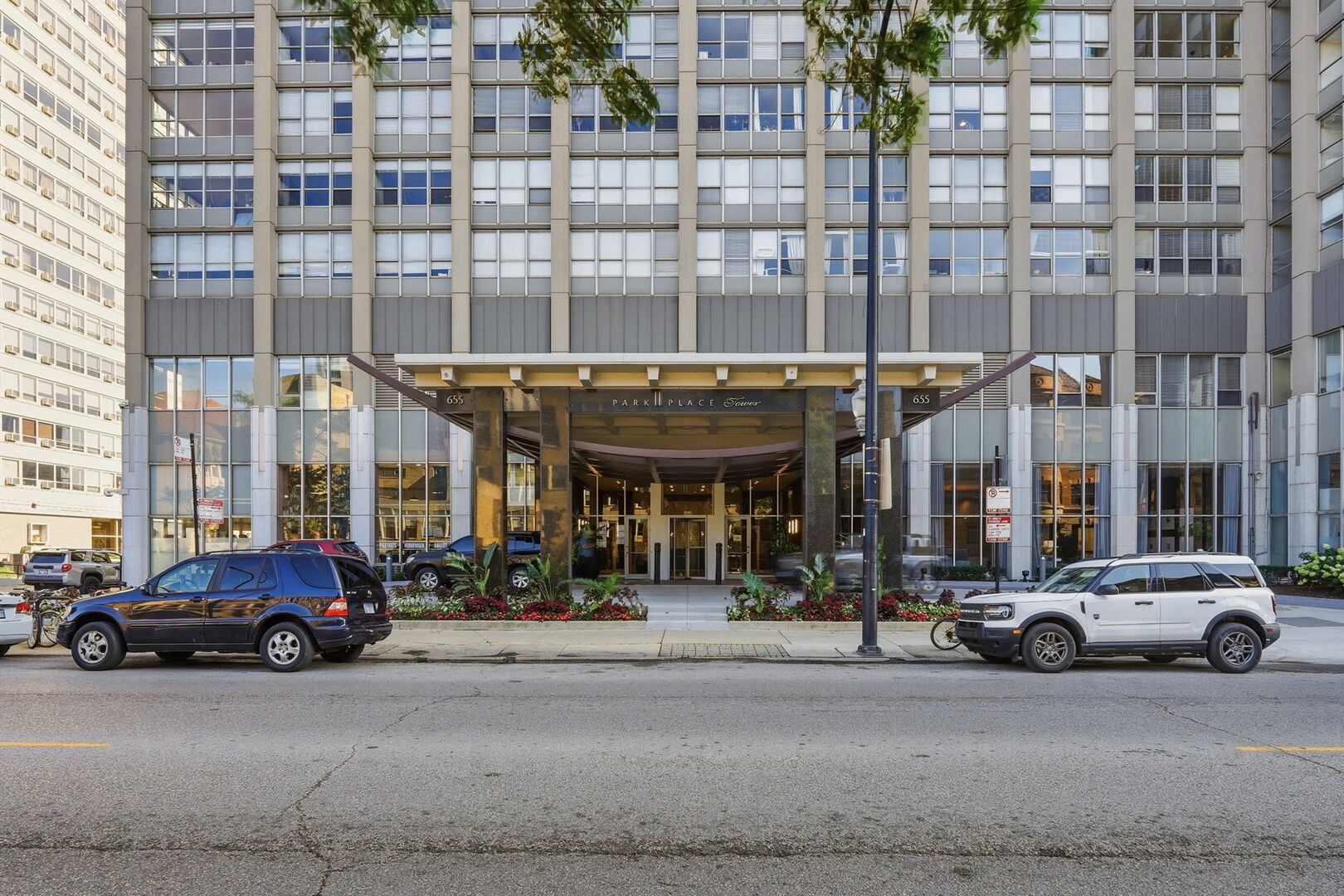 655 West Irving Park Road, Unit 3404 Chicago, IL 60613 - Photo 2 of 26 Gallery Image 2