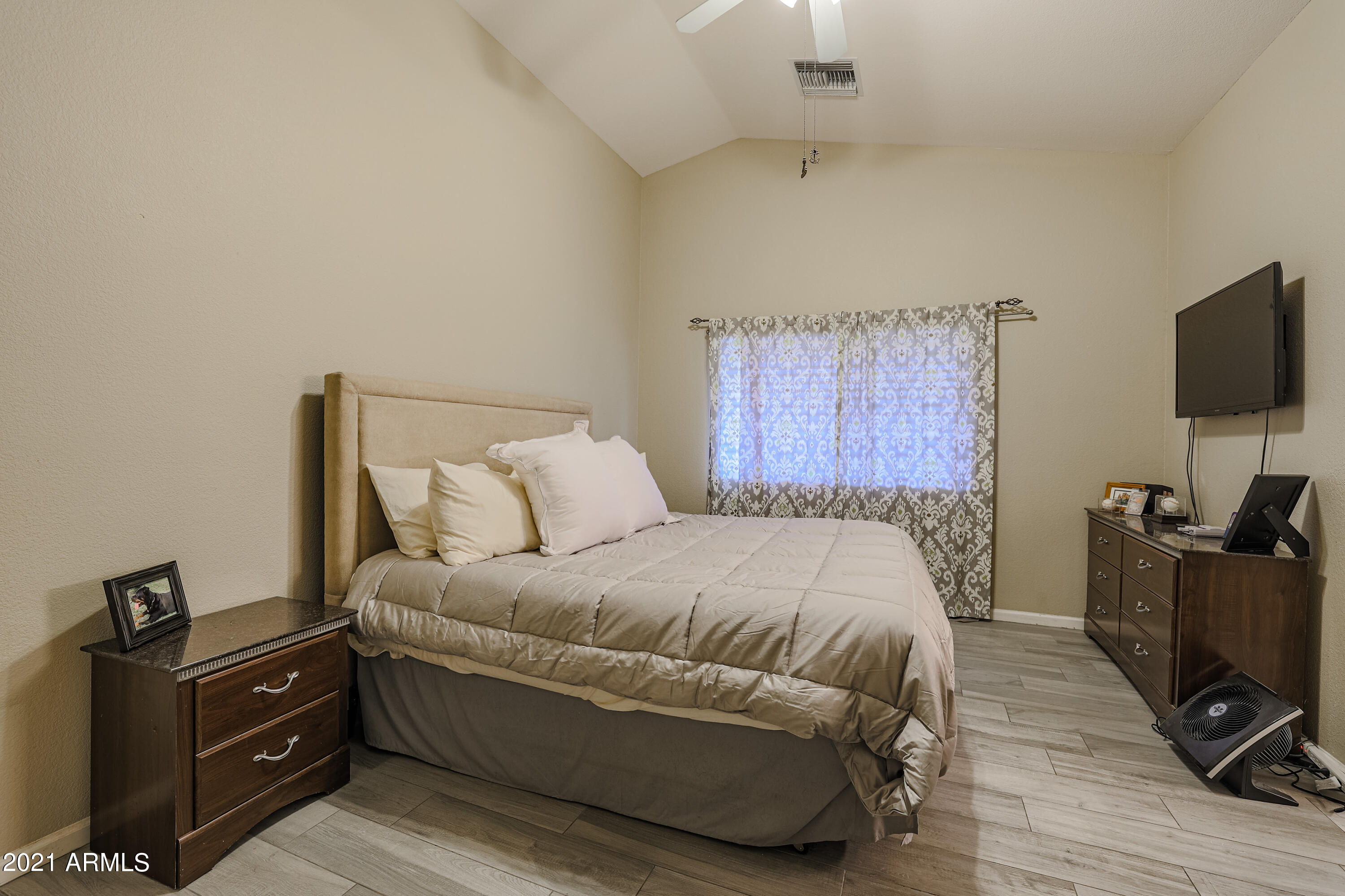 1350 East Shangri La Road Phoenix, AZ 85020 - Photo 23 of 33 B (20)