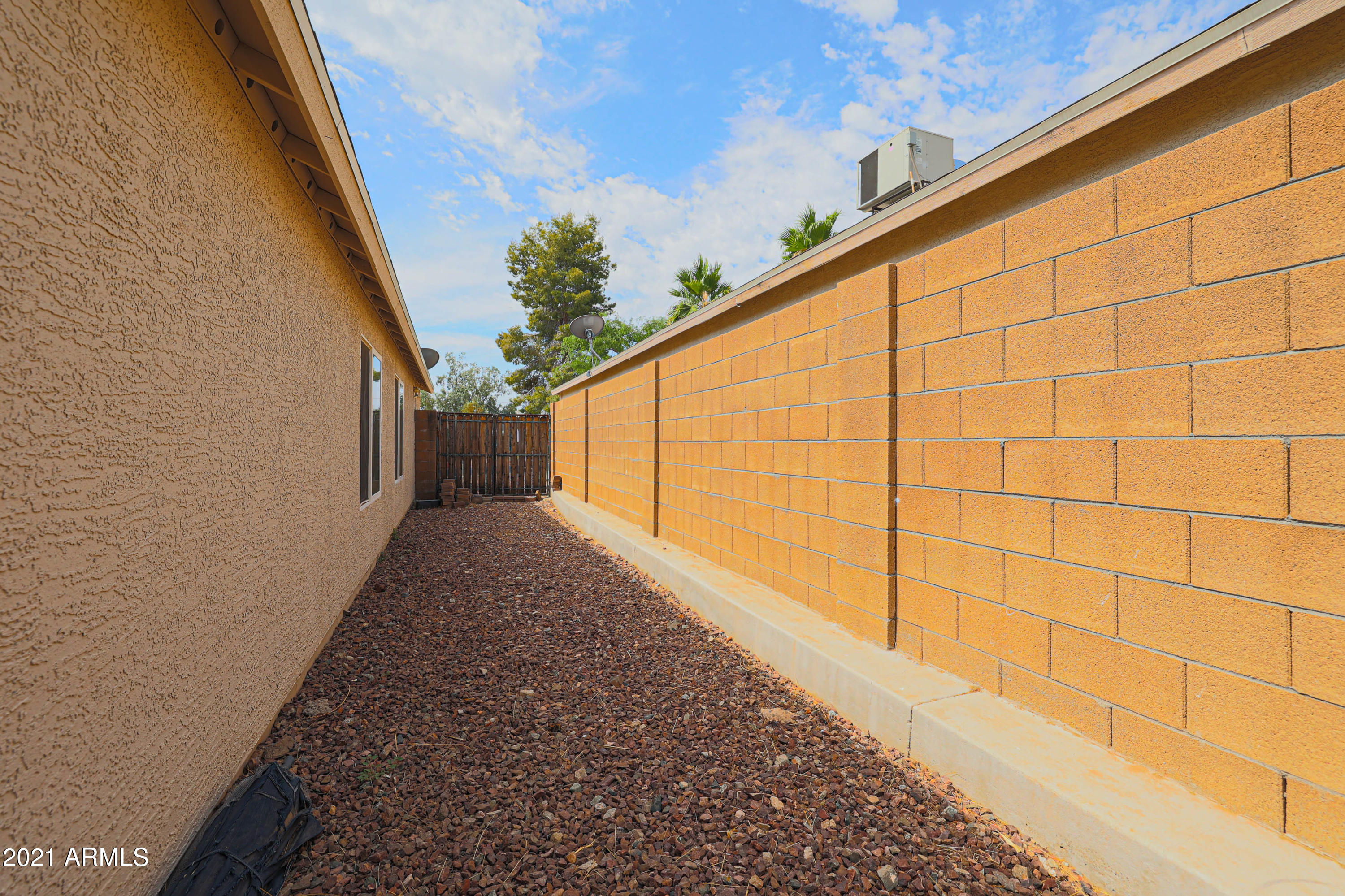 1350 East Shangri La Road Phoenix, AZ 85020 - Photo 33 of 33 C (5)