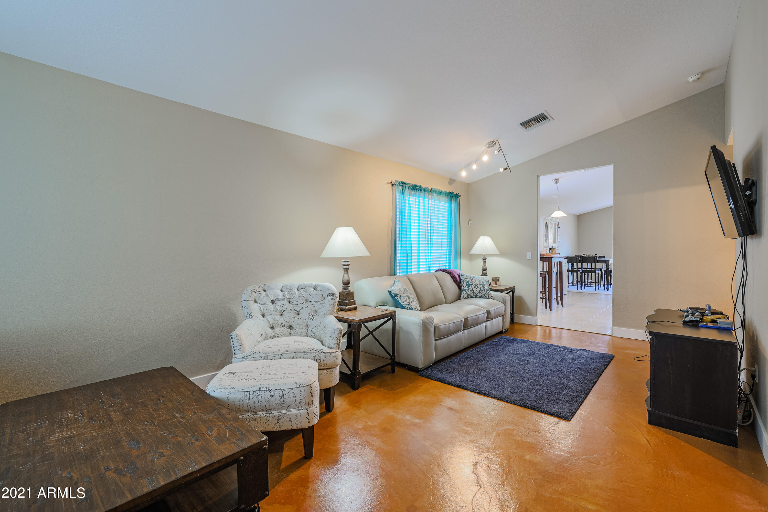1350 East Shangri La Road Phoenix, AZ 85020 - Photo 4 of 33 B (1)