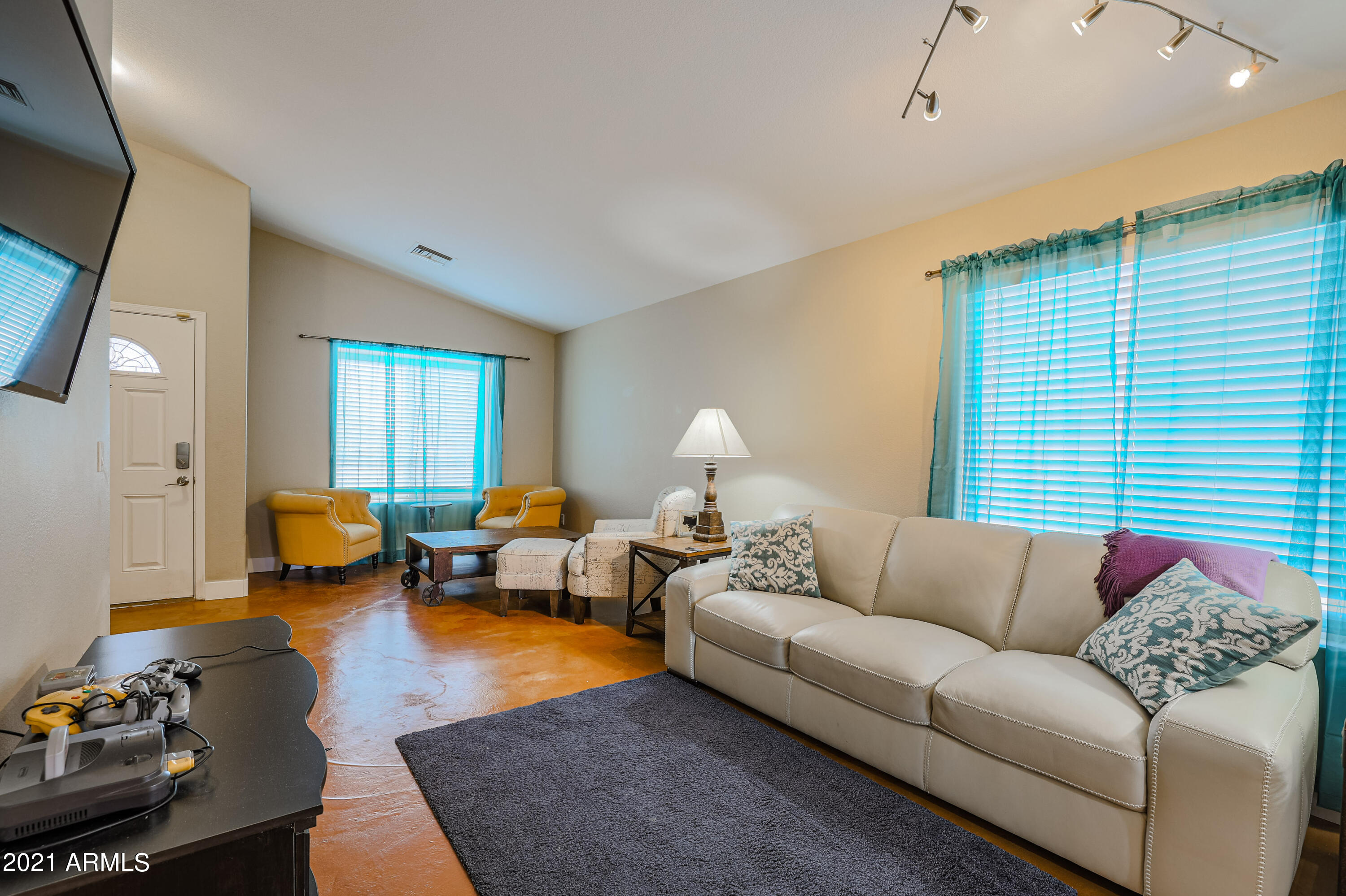 1350 East Shangri La Road Phoenix, AZ 85020 - Photo 6 of 33 B (3)