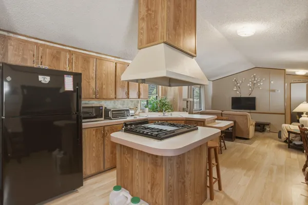 $49,900 | 2810 Bechelli Lane, Unit SPC D6, Redding, CA 96002