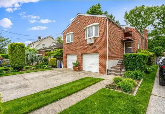 $1,408,000 | 32-26 165th Street | Murray Hill - Flushing