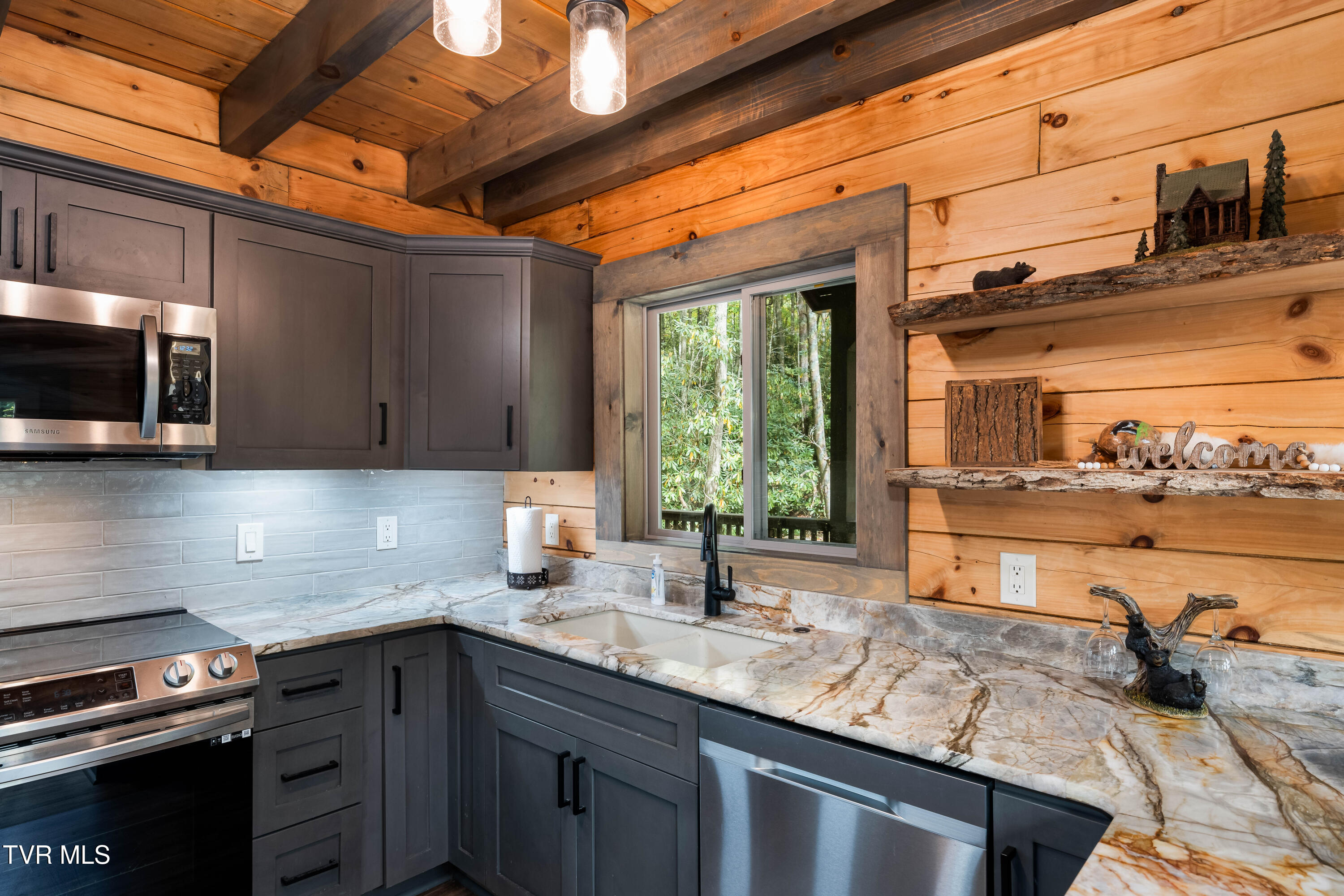 268 A Moreland Drive Butler, TN 37640 - Photo 15 of 65 268 Moreland Dr (51 of 65)