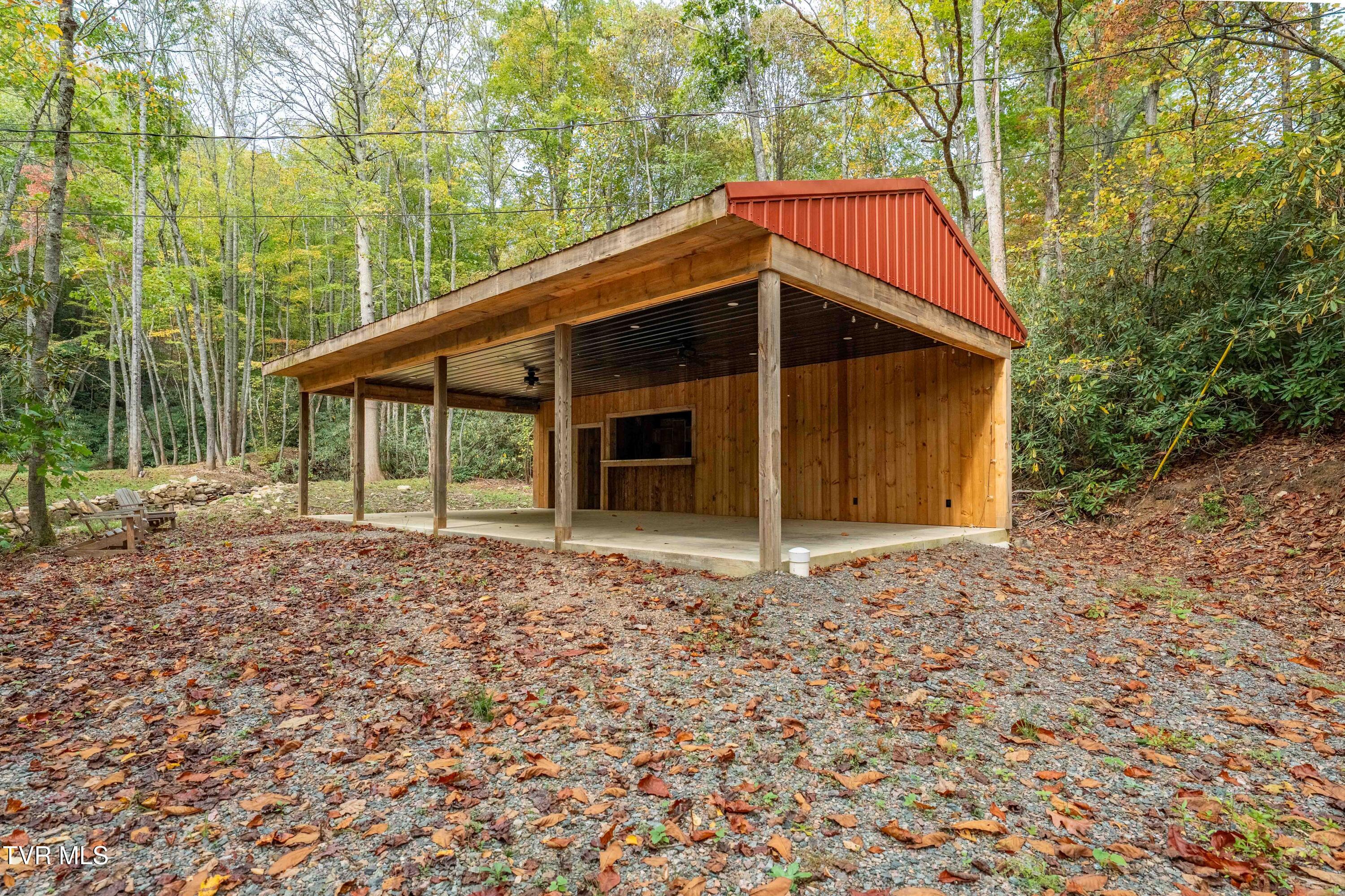 268 A Moreland Drive Butler, TN 37640 - Photo 30 of 65 268 Moreland Dr (31 of 65)